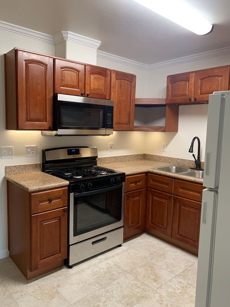 San Diego Apartment: 3175 Cauby St