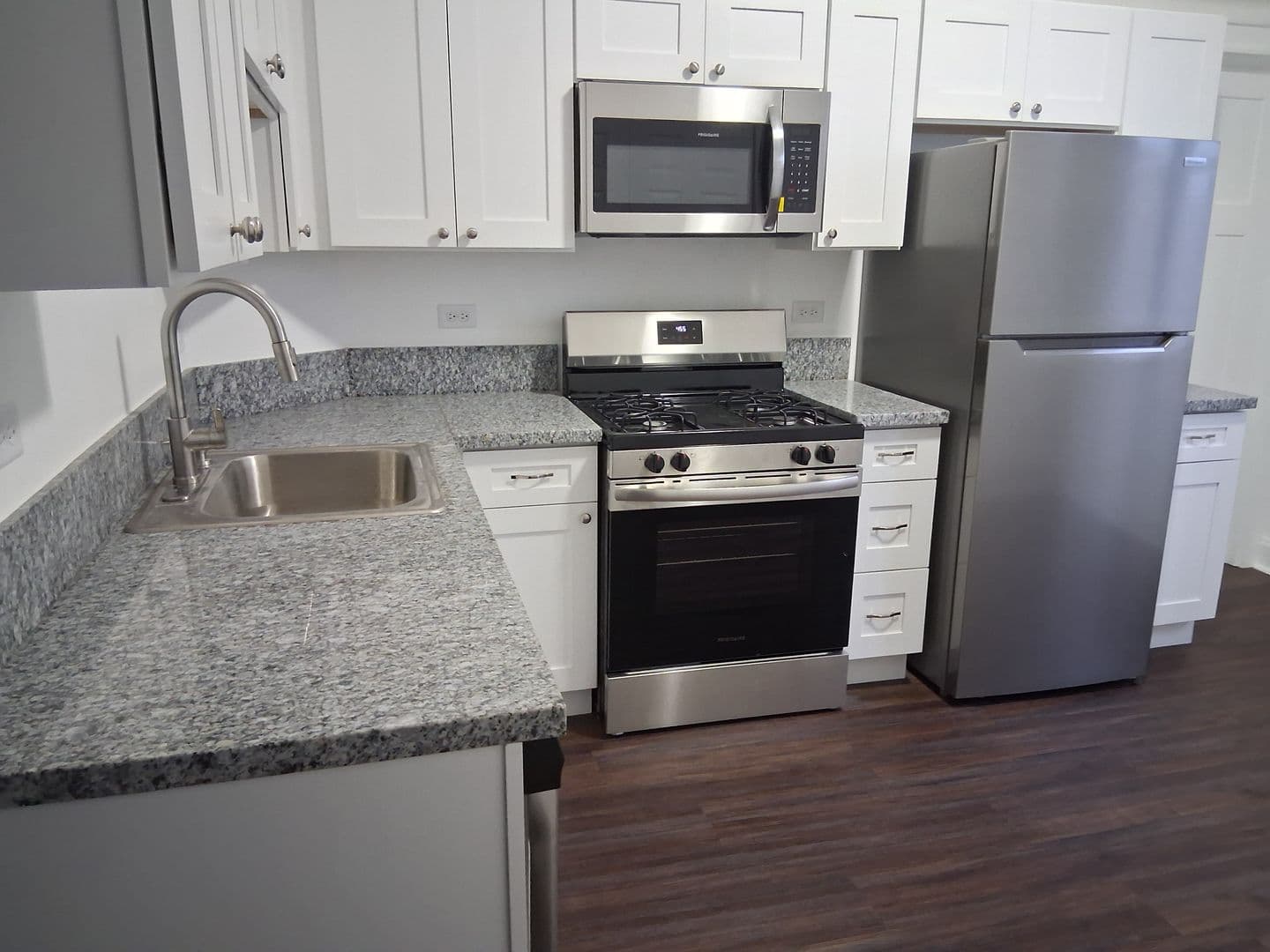 Chicago Apartment: 1007 N. Lavergne Ave