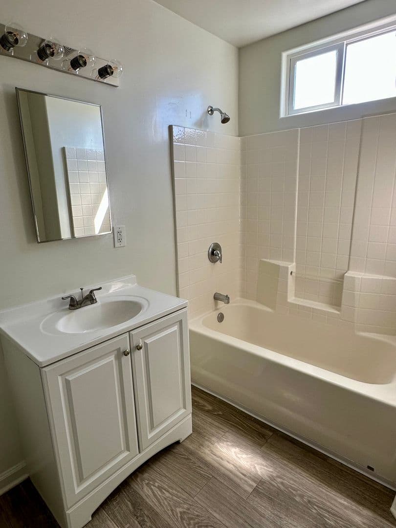 San Diego Apartment: 3175 Cauby St