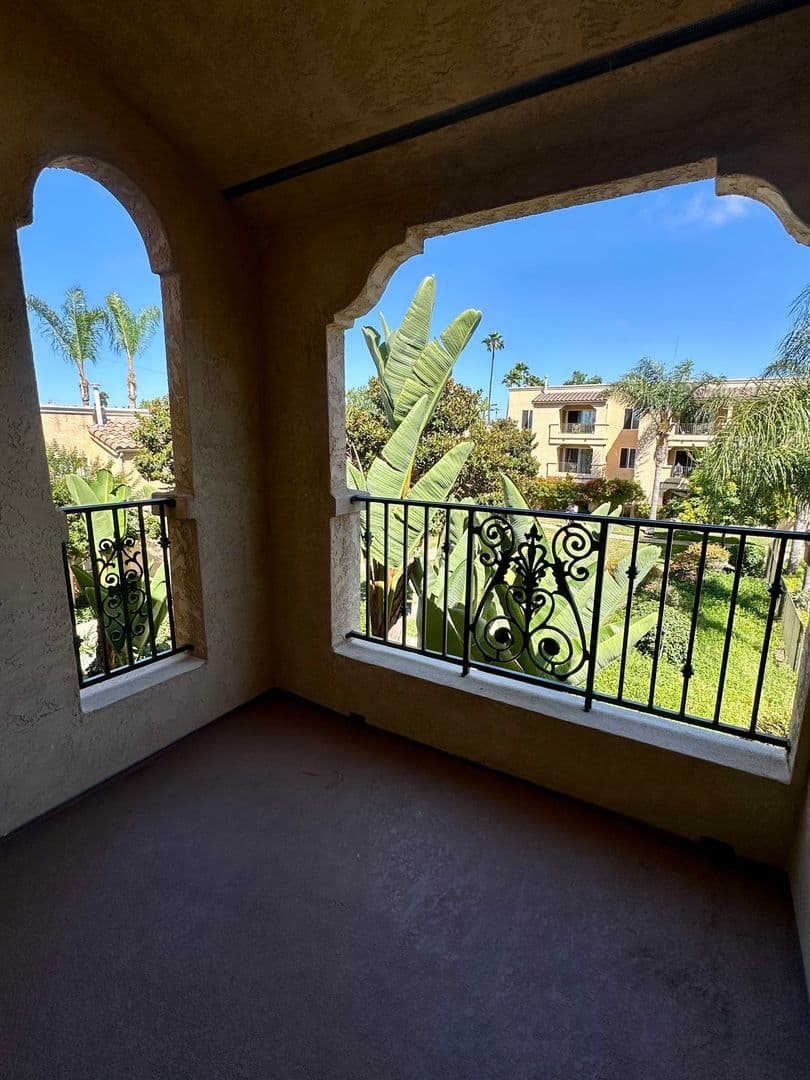 San Diego Apartment: 3175 Cauby St