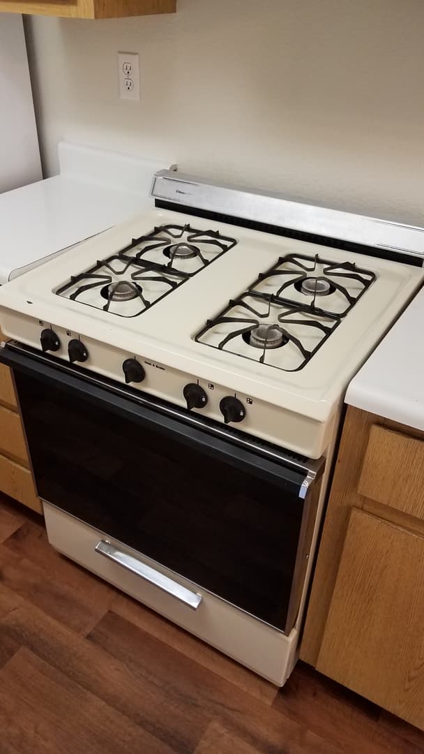 Fallbrook Apartment: 744 W Fallbrook St