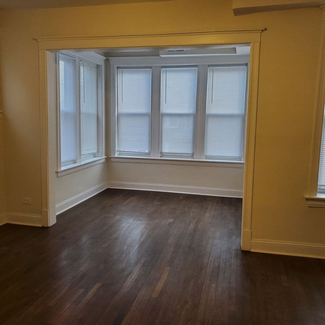 Chicago Apartment: 1007 N. Lavergne Ave
