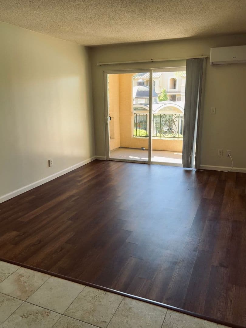 San Diego Apartment: 3175 Cauby St
