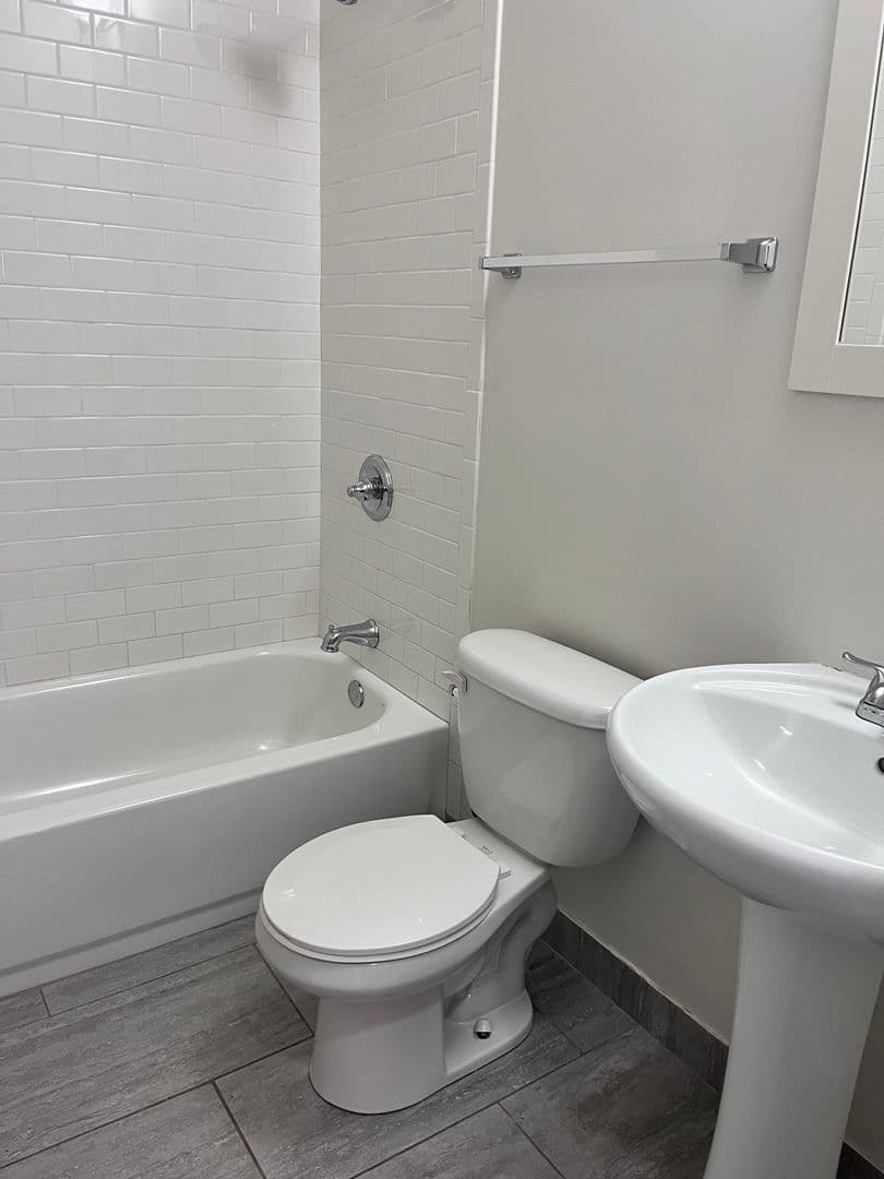 Chicago Apartment: 5026-32 W. Madison St