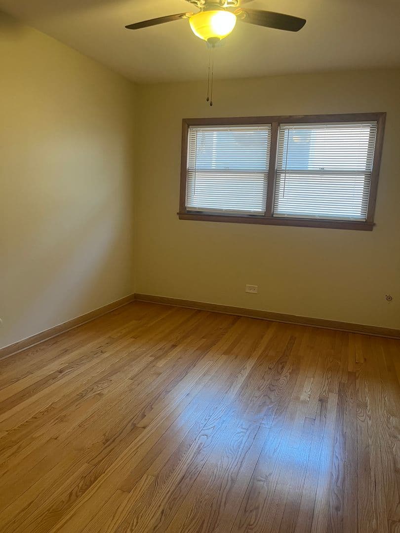 Highland Park Apartment: 366 Park Ave