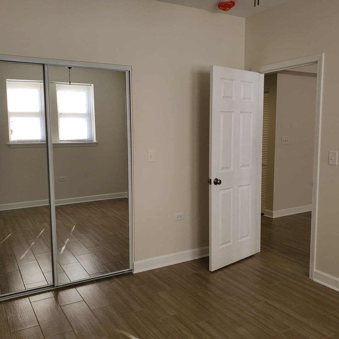 Park Ridge Apartment: 7-11 S. Chester Ave