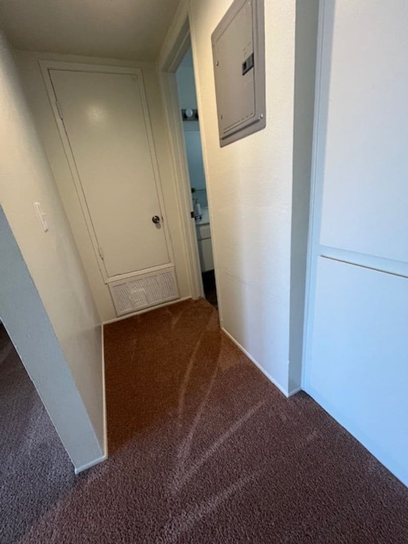 La Mesa Apartment: 7482 Mohawk Street
