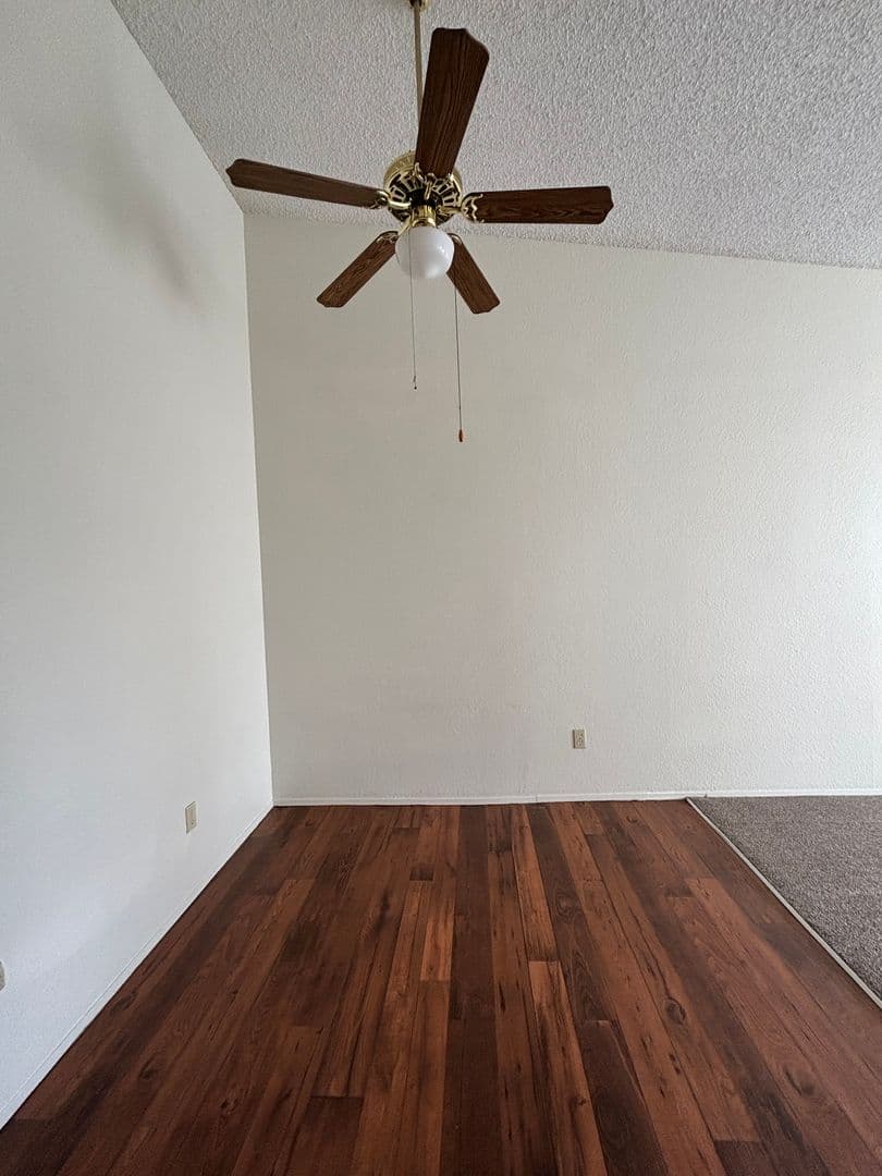 Fallbrook Apartment: 744 W Fallbrook St