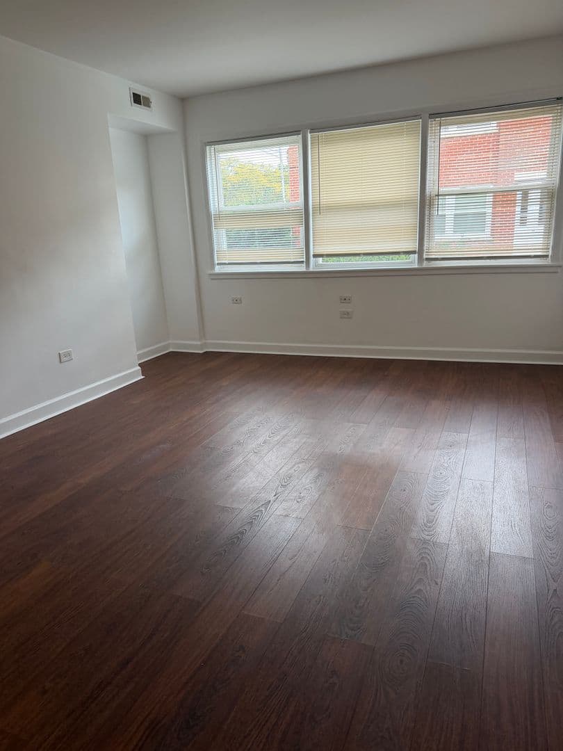 Park Ridge Apartment: 1710-16 Touhy Ave