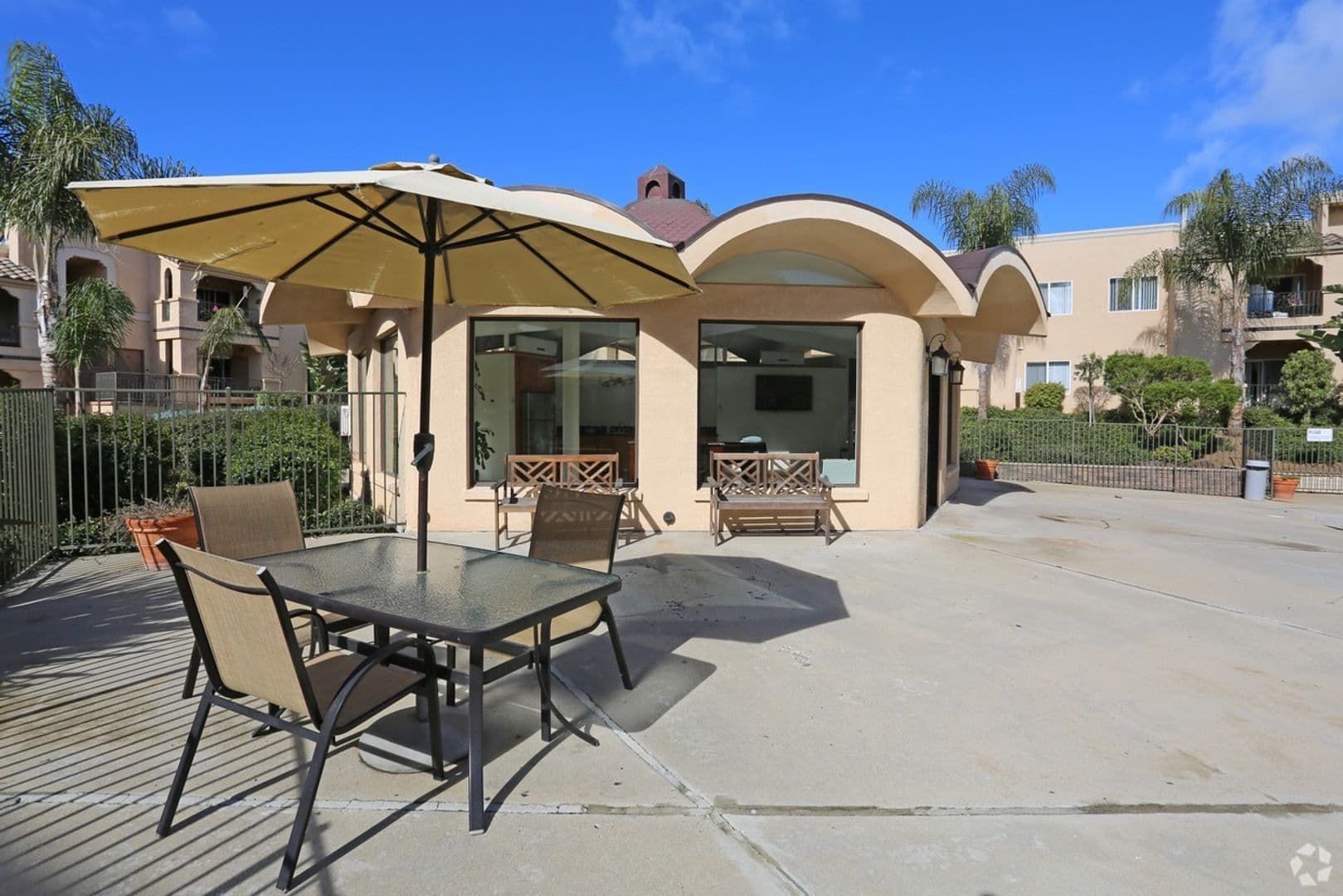 San Diego Apartment: 3175 Cauby St