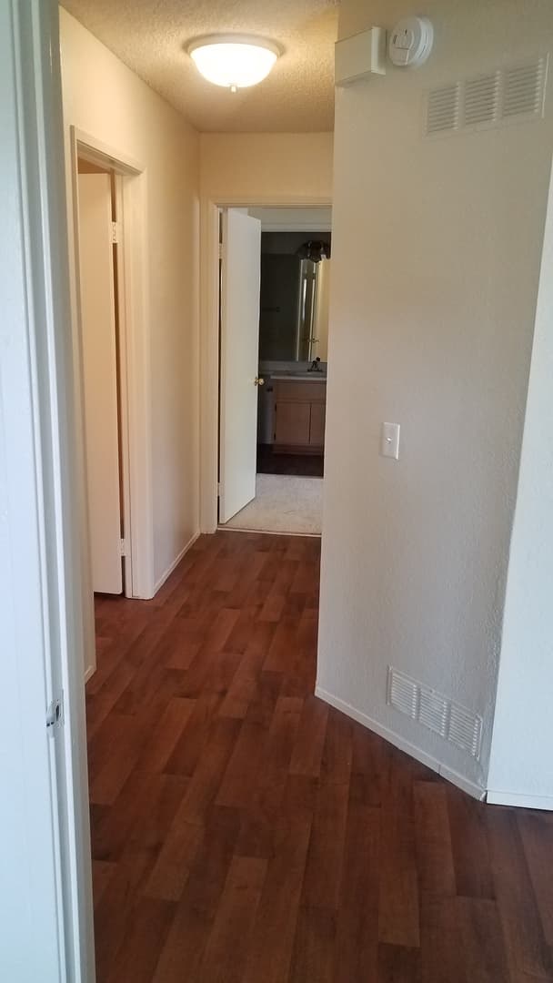 Fallbrook Apartment: 744 W Fallbrook St