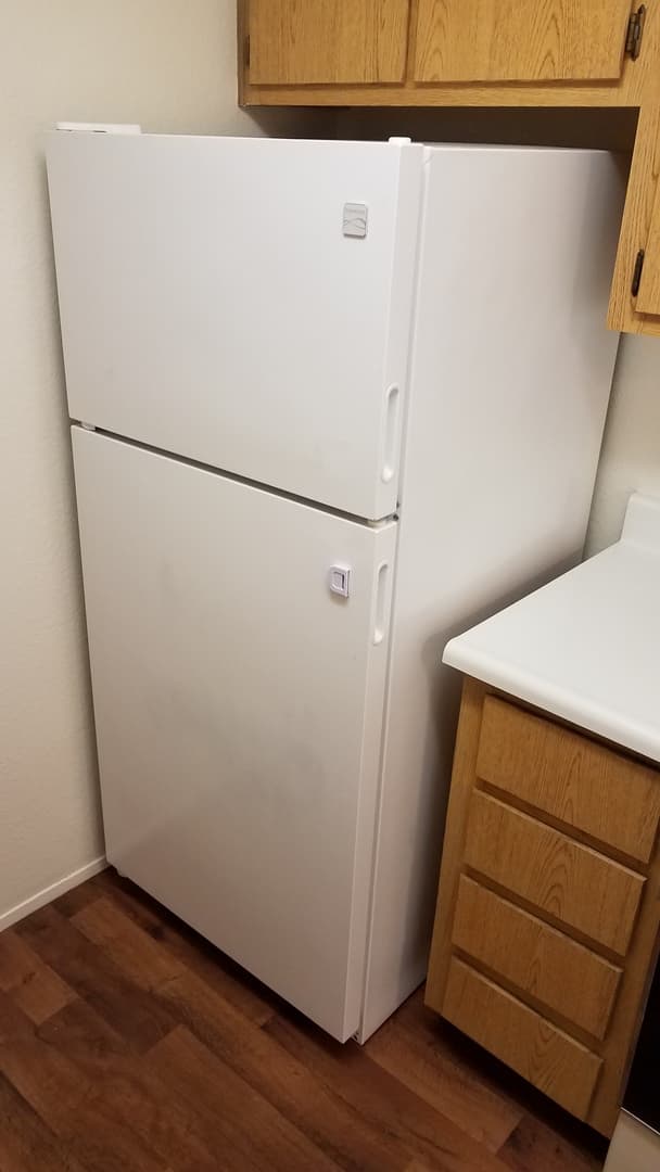 Fallbrook Apartment: 744 W Fallbrook St