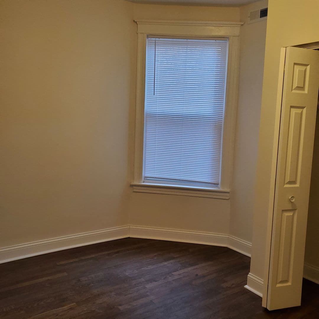 Chicago Apartment: 1007 N. Lavergne Ave