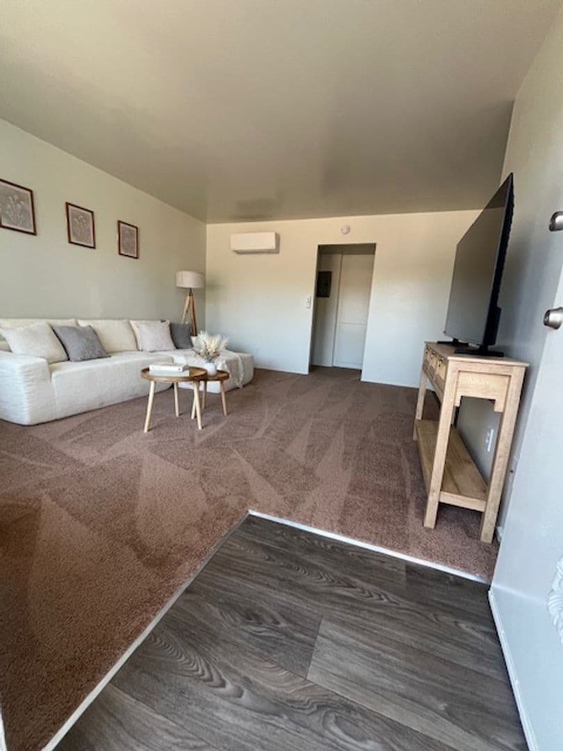 La Mesa Apartment: 7482 Mohawk Street