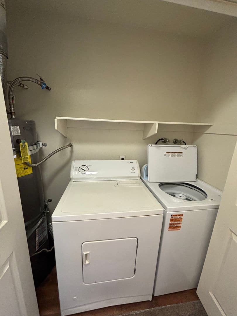 Fallbrook Apartment: 744 W Fallbrook St