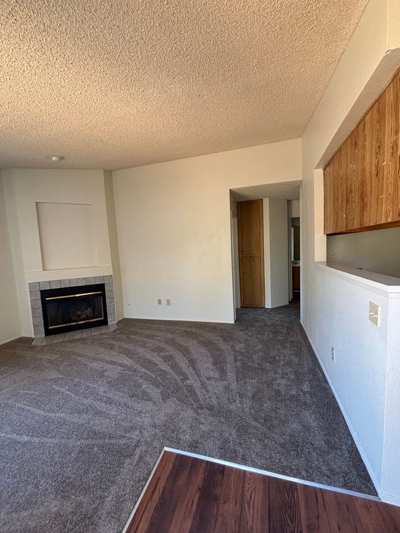 Fallbrook Apartment: 744 W Fallbrook St