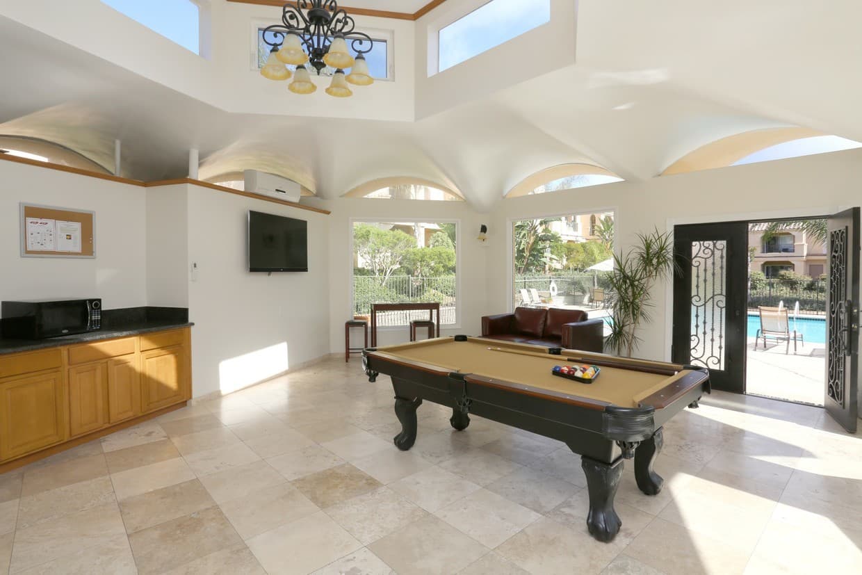 San Diego Apartment: 3175 Cauby St