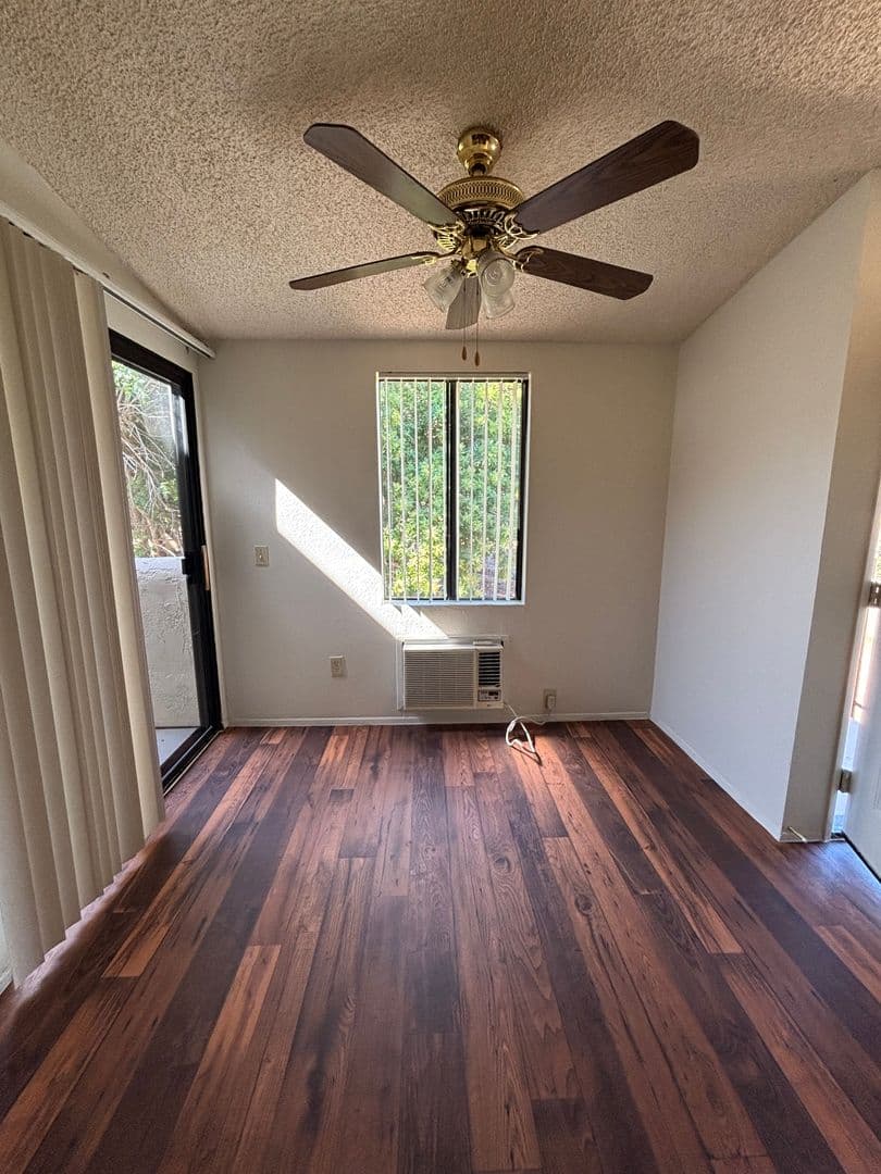 Fallbrook Apartment: 744 W Fallbrook St