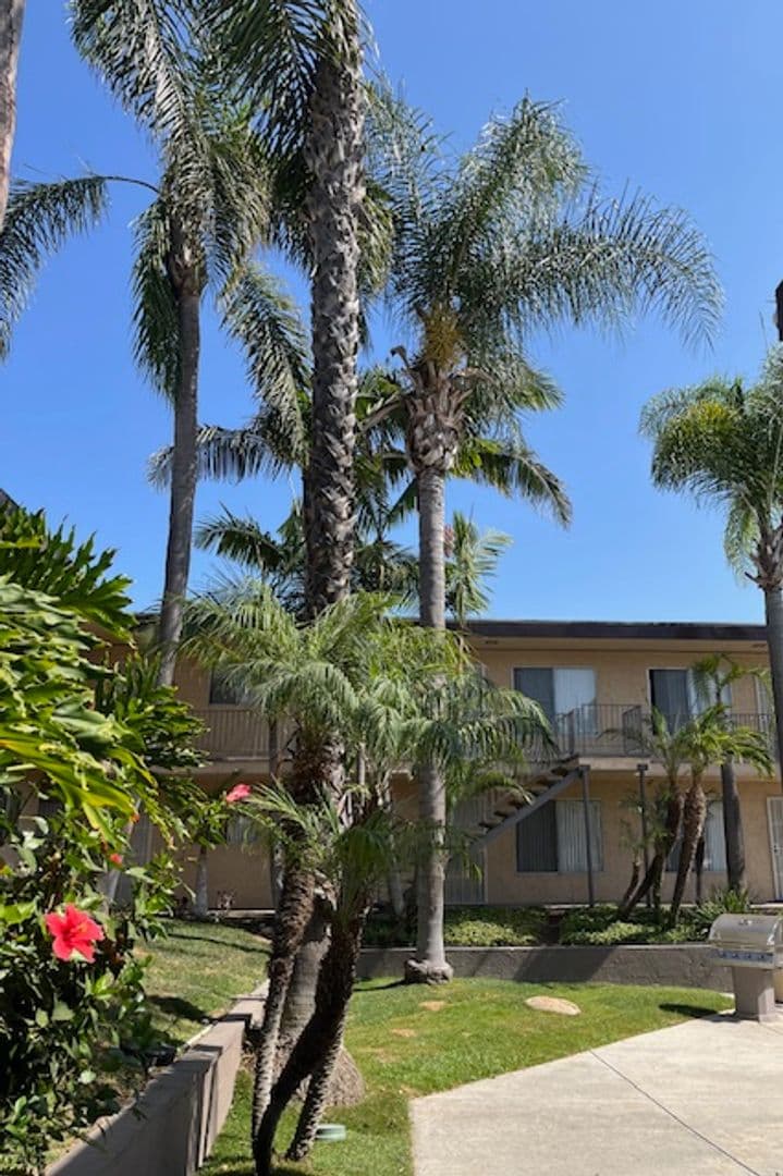 La Mesa Apartment: 7482 Mohawk Street