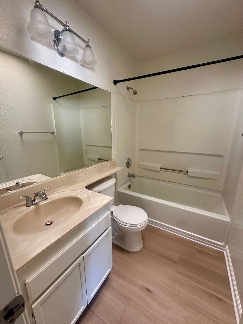 San Diego Apartment: 3175 Cauby St.