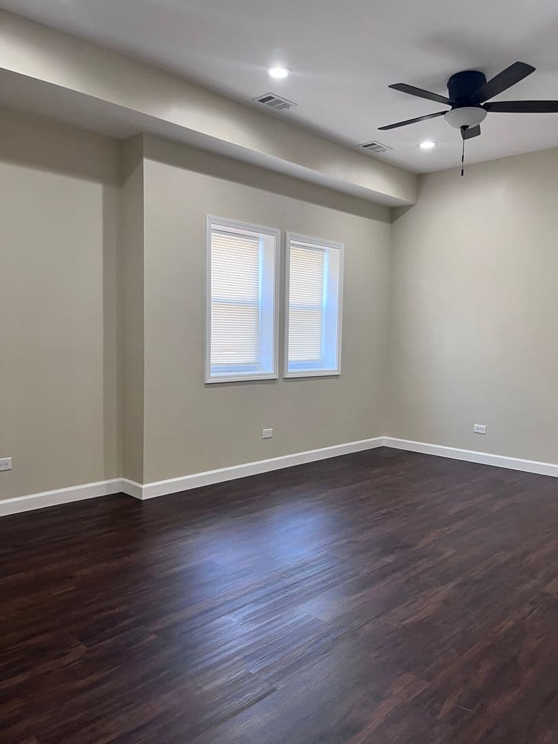 Chicago Apartment: 5026-32 W. Madison St