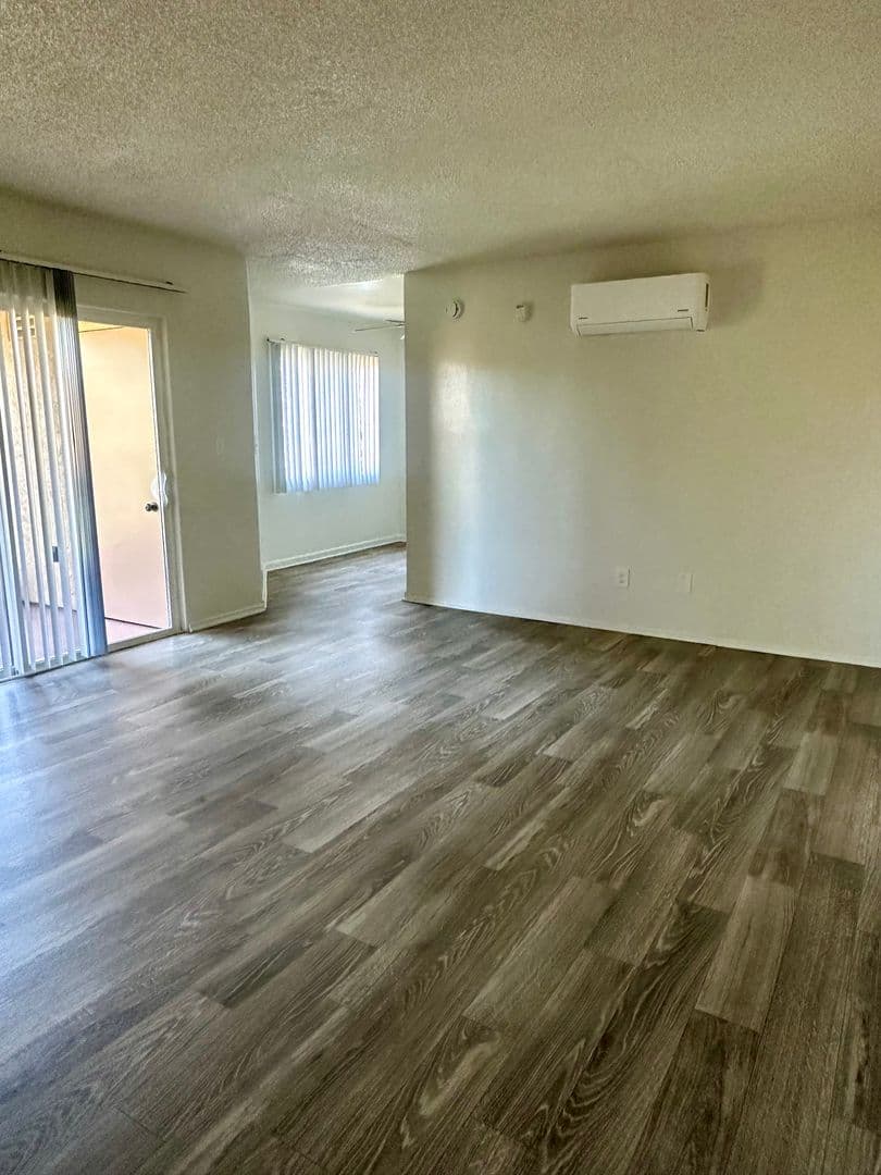 San Diego Apartment: 3175 Cauby St
