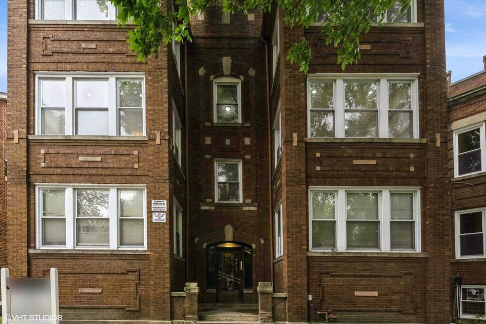 Chicago Apartment: 5027 W. Washington