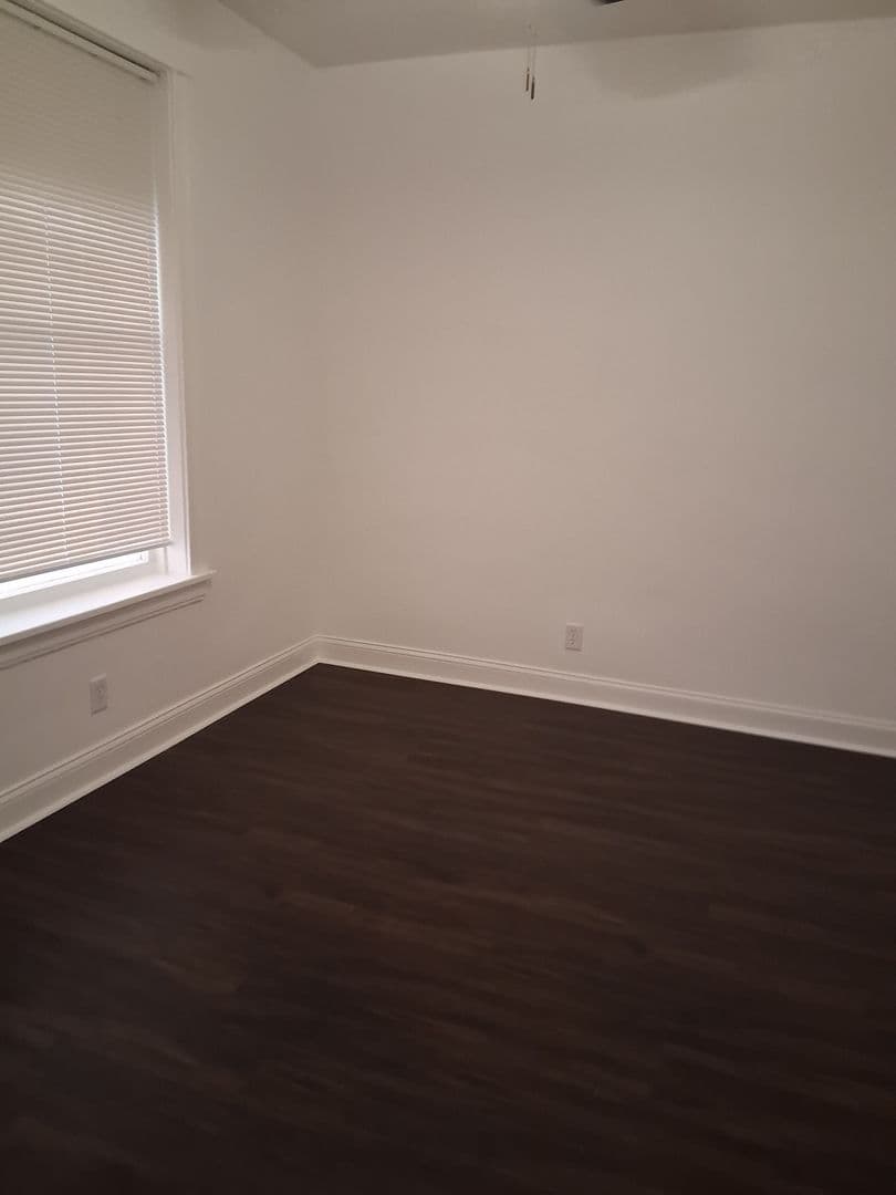 Chicago Apartment: 1007 N. Lavergne Ave