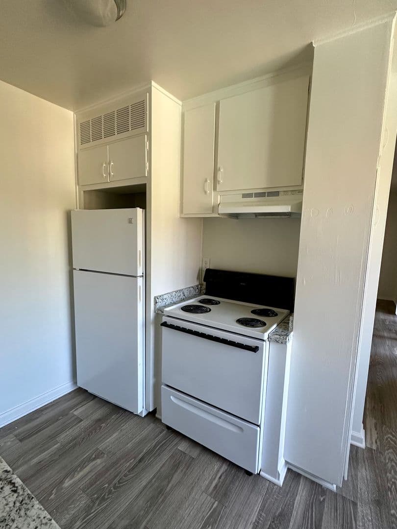 San Diego Apartment: 3175 Cauby St