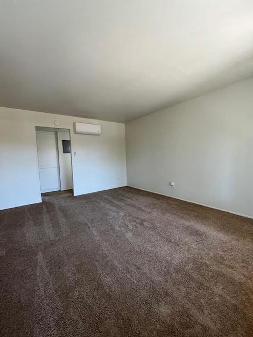 La Mesa Apartment: 7482 Mohawk Street