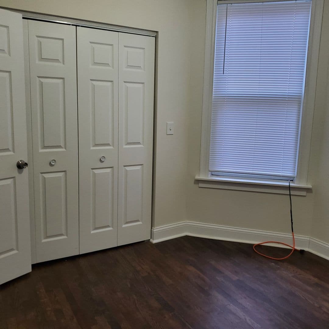 Chicago Apartment: 1007 N. Lavergne Ave