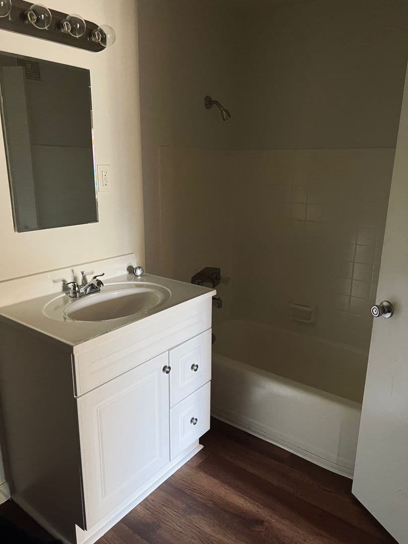 San Diego Apartment: 3175 Cauby St