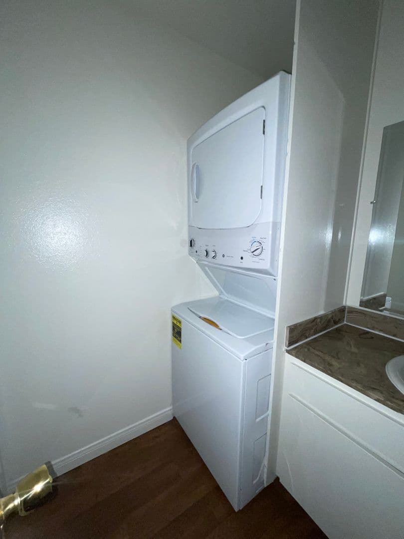 La Mesa Apartment: 7482 Mohawk Street