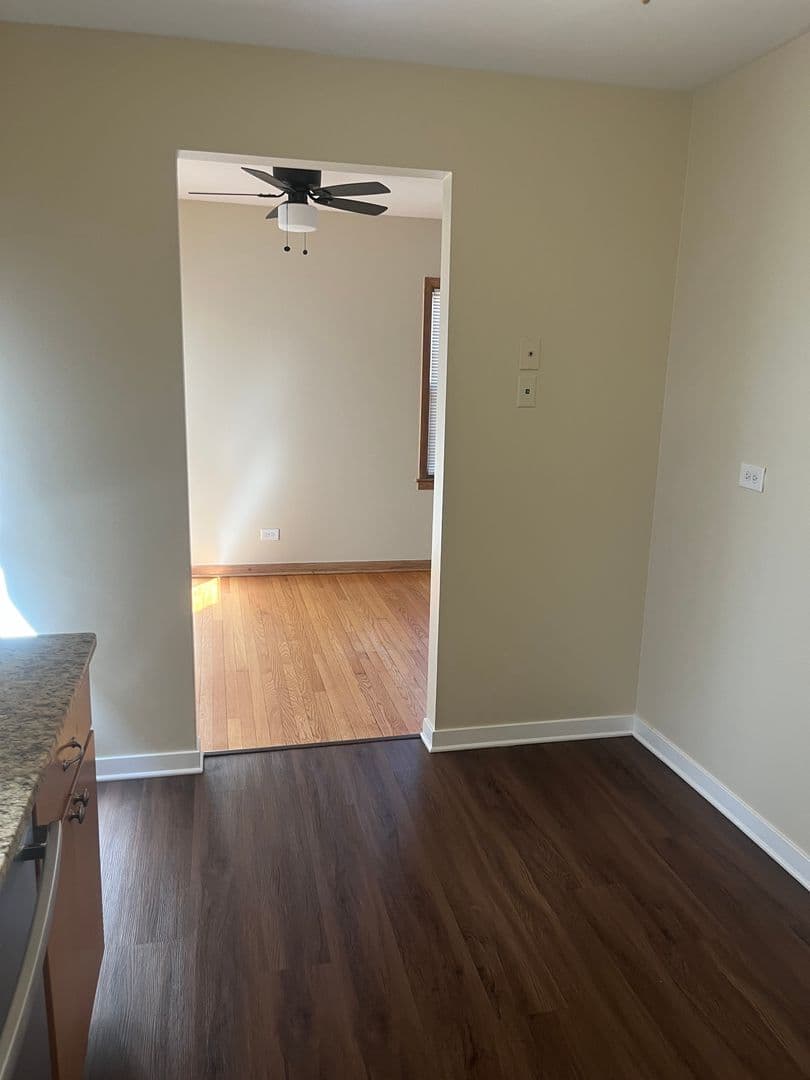 Highland Park Apartment: 366 Park Ave