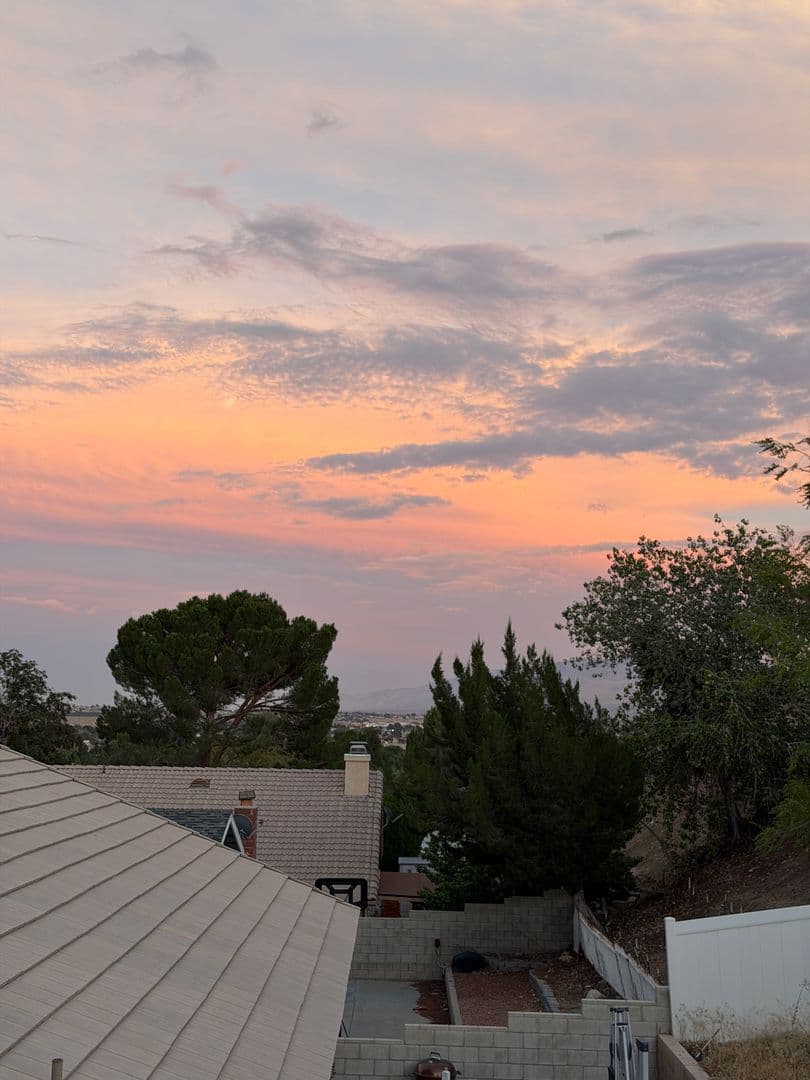 Victorville House: 18141 Country Glen Lane