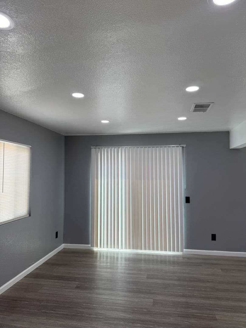 San Bernardino House: 1595 Sycamore Ln