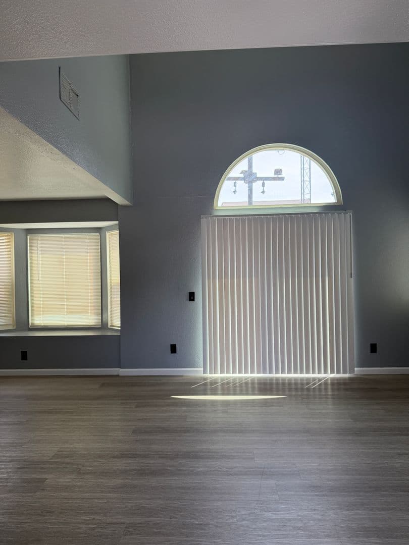 San Bernardino House: 1595 Sycamore Ln