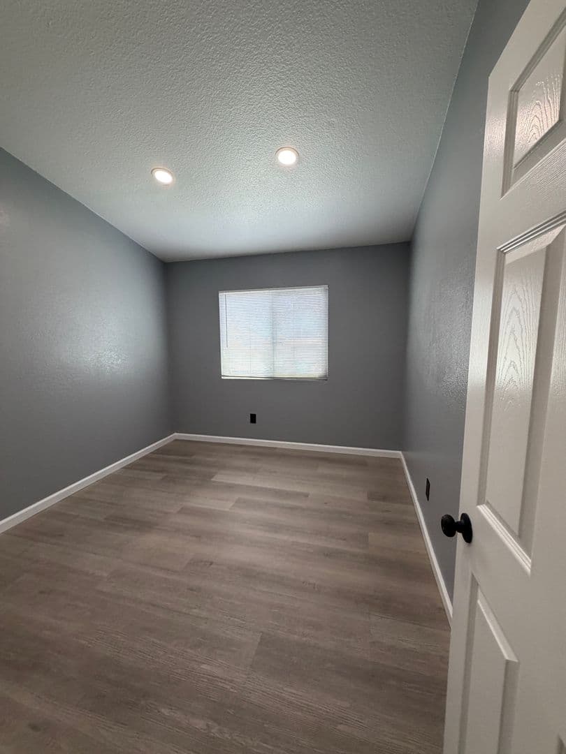 San Bernardino House: 1595 Sycamore Ln