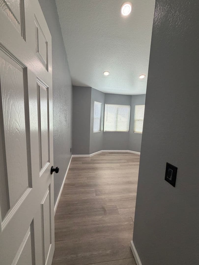 San Bernardino House: 1595 Sycamore Ln