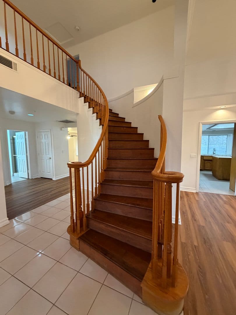 Victorville House: 18141 Country Glen Lane