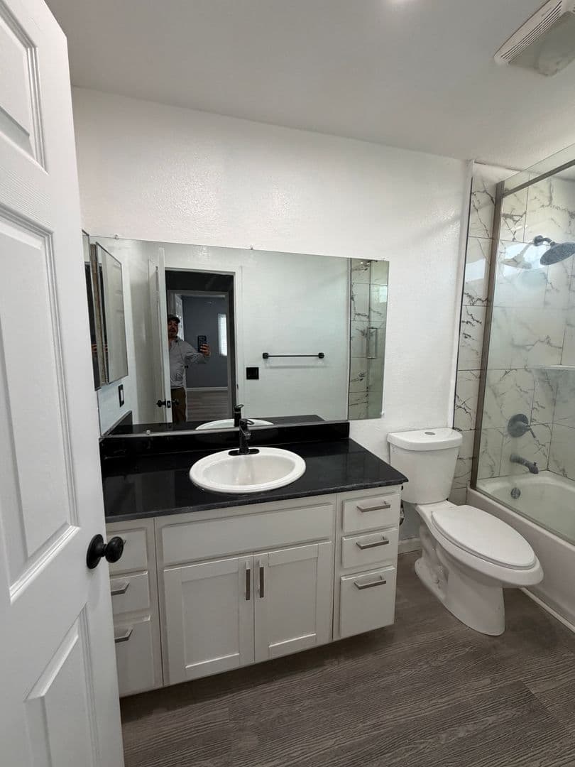 San Bernardino House: 1595 Sycamore Ln