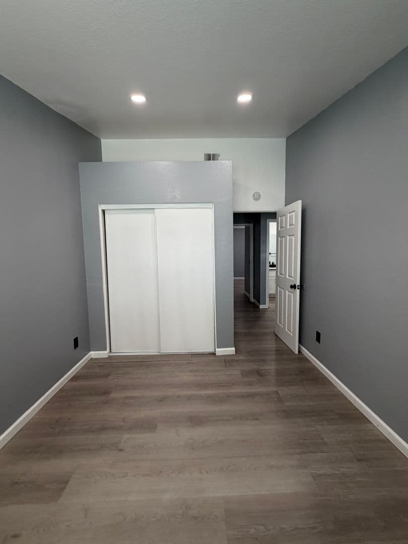 San Bernardino House: 1595 Sycamore Ln