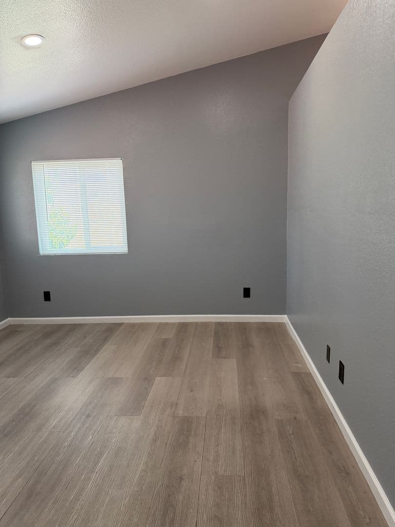San Bernardino House: 1595 Sycamore Ln