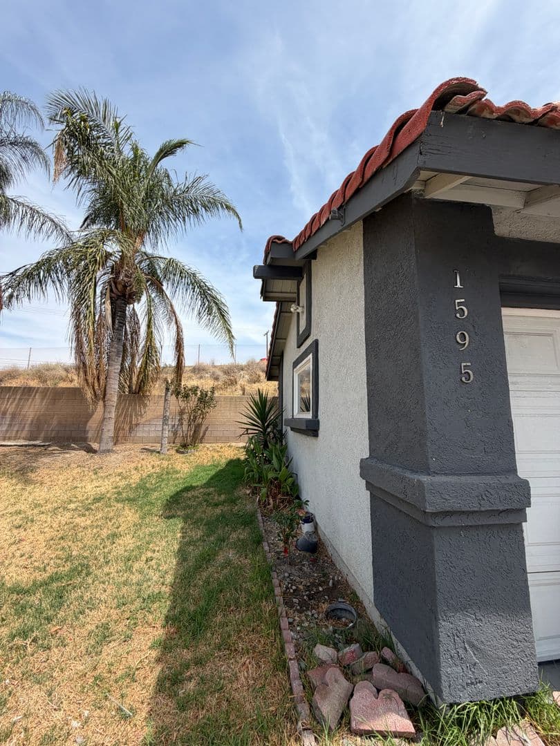 San Bernardino House: 1595 Sycamore Ln