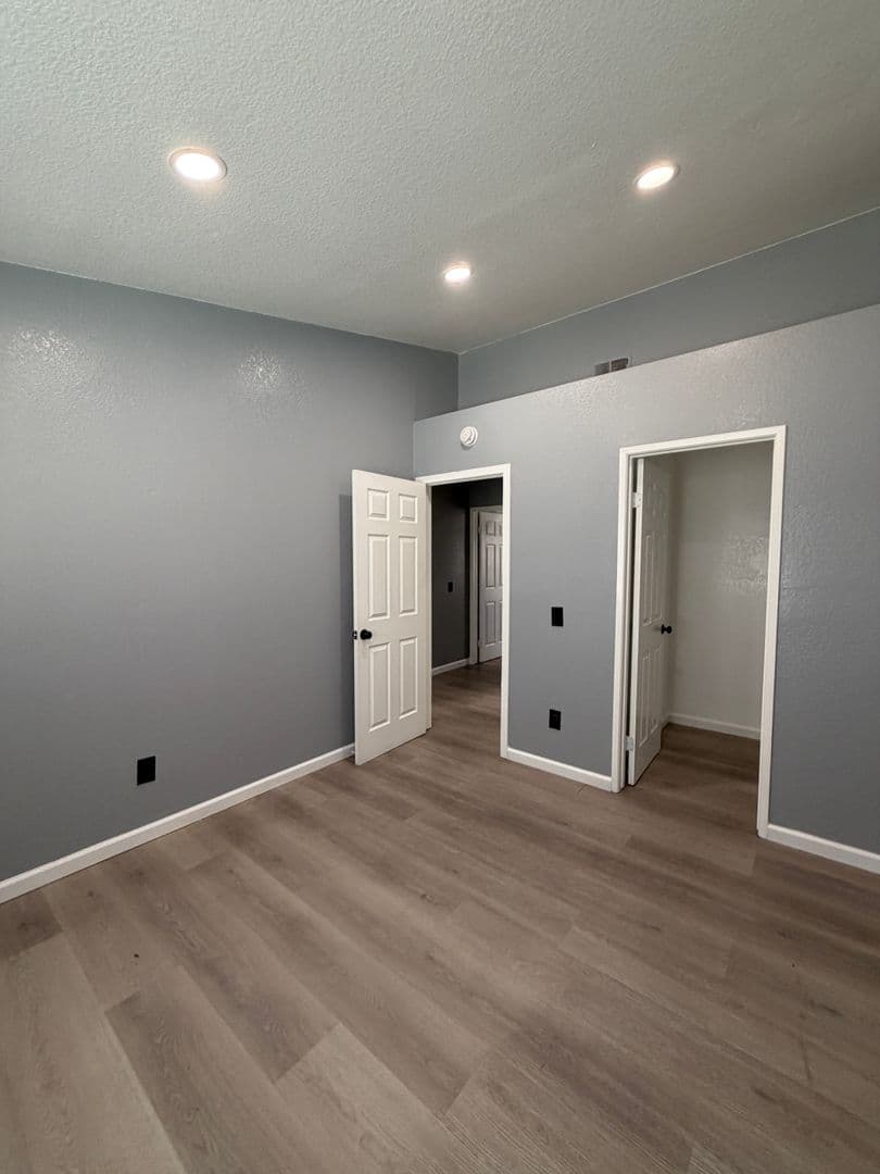 San Bernardino House: 1595 Sycamore Ln