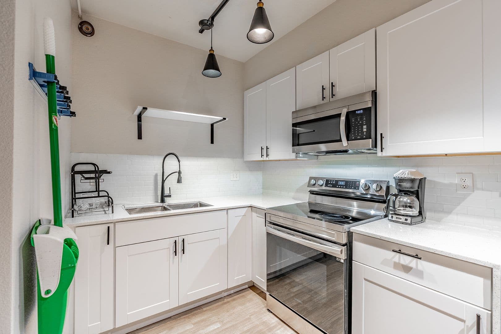 Seattle Apartment: 1515 Belmont Ave