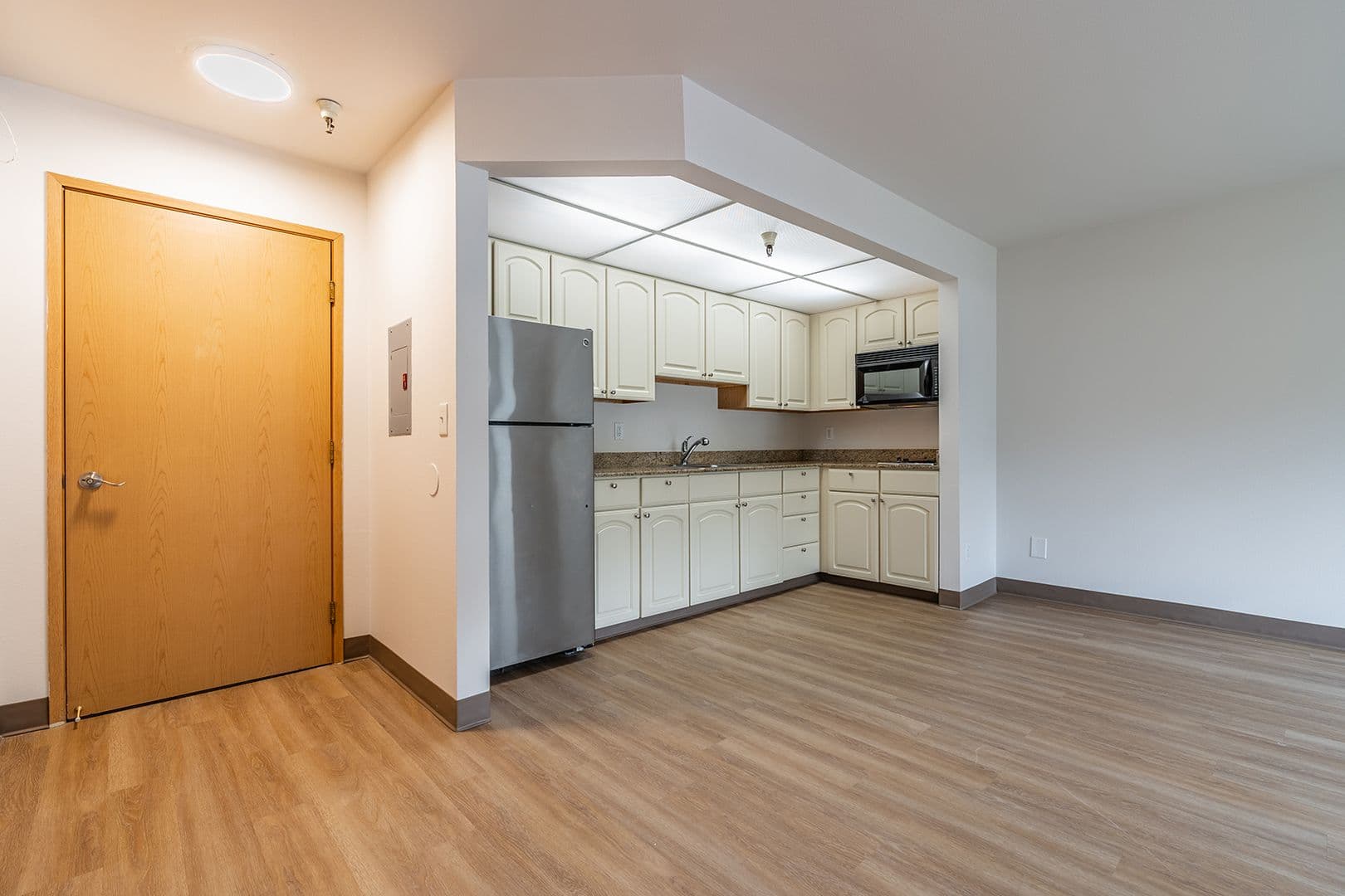 Bellevue Apartment: 15750 NE 15th Street