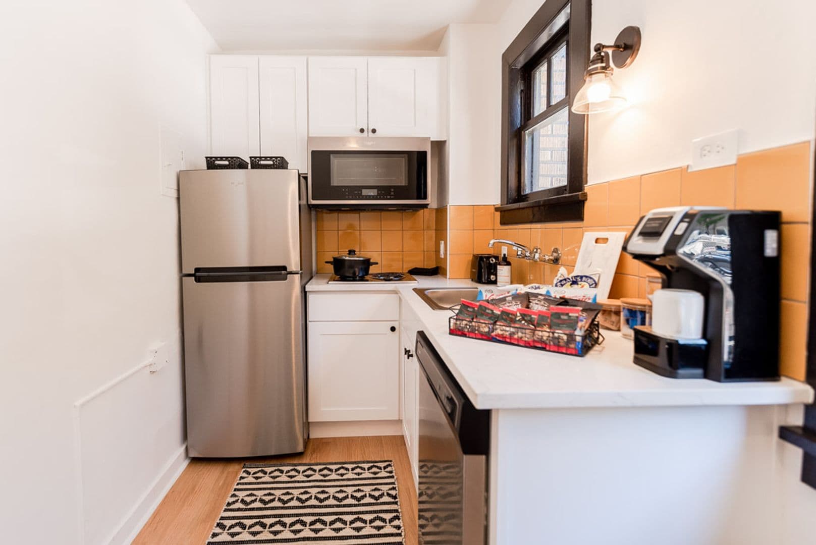 Seattle Apartment: 1515 Bellevue AVE