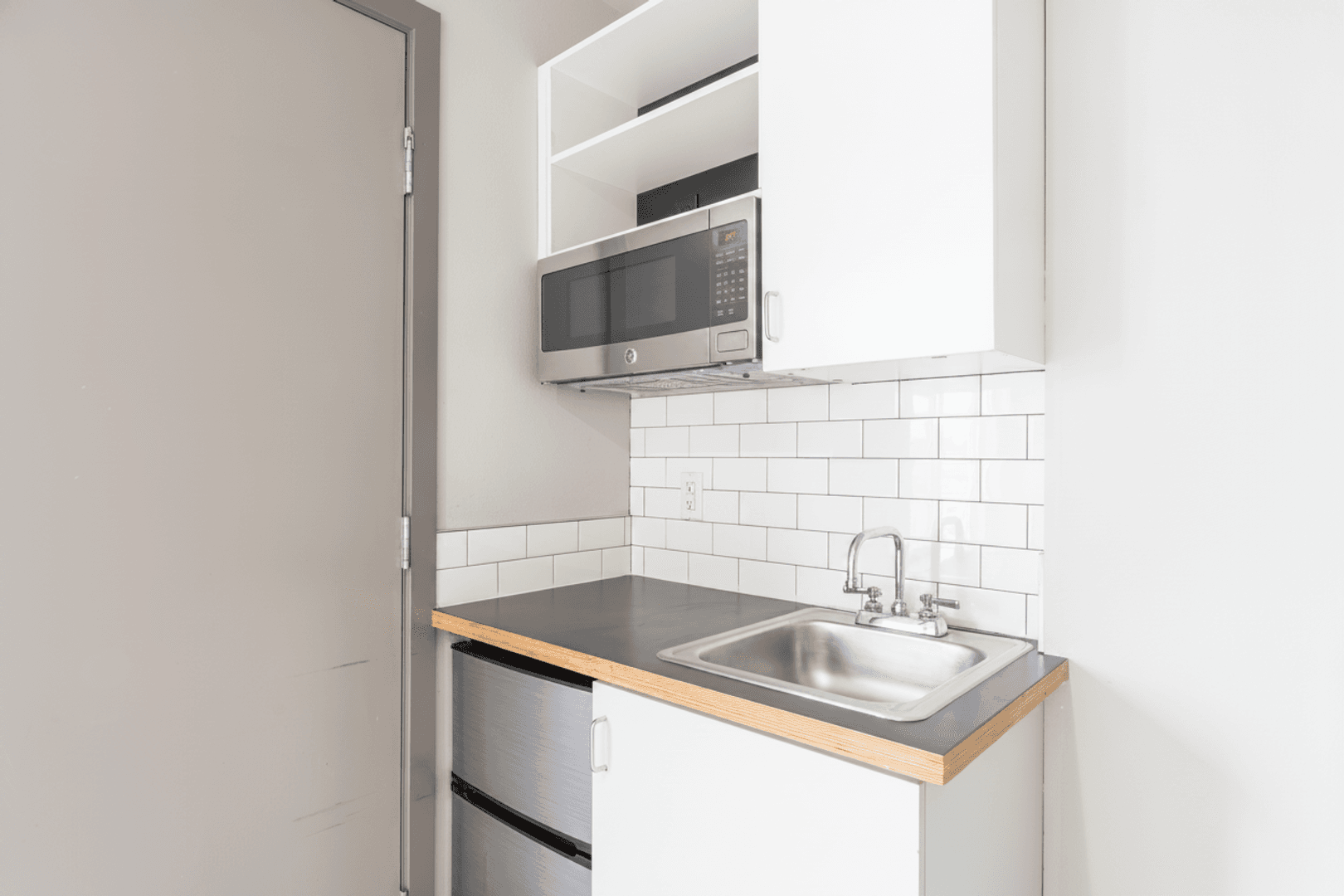 Seattle Apartment: 2820 Eastlake Ave E