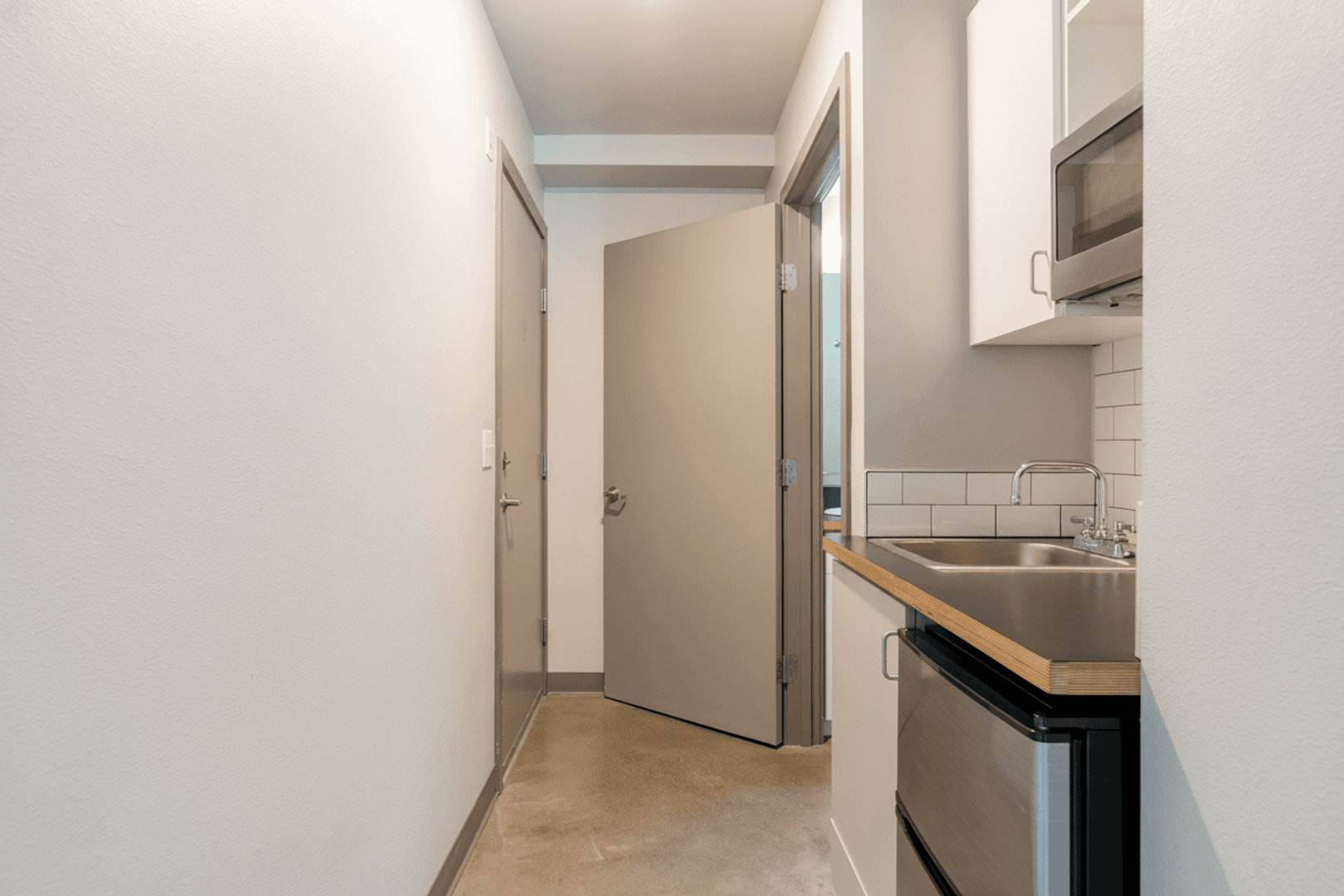 Seattle Apartment: 2820 Eastlake Ave E
